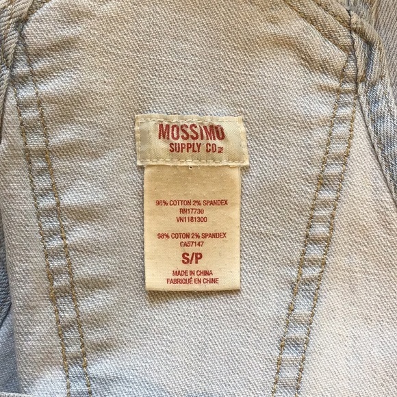 JAN HOST PICK ‘Mossimo’ Faded Blue Denim Short Overalls - Picture 5 of 7
